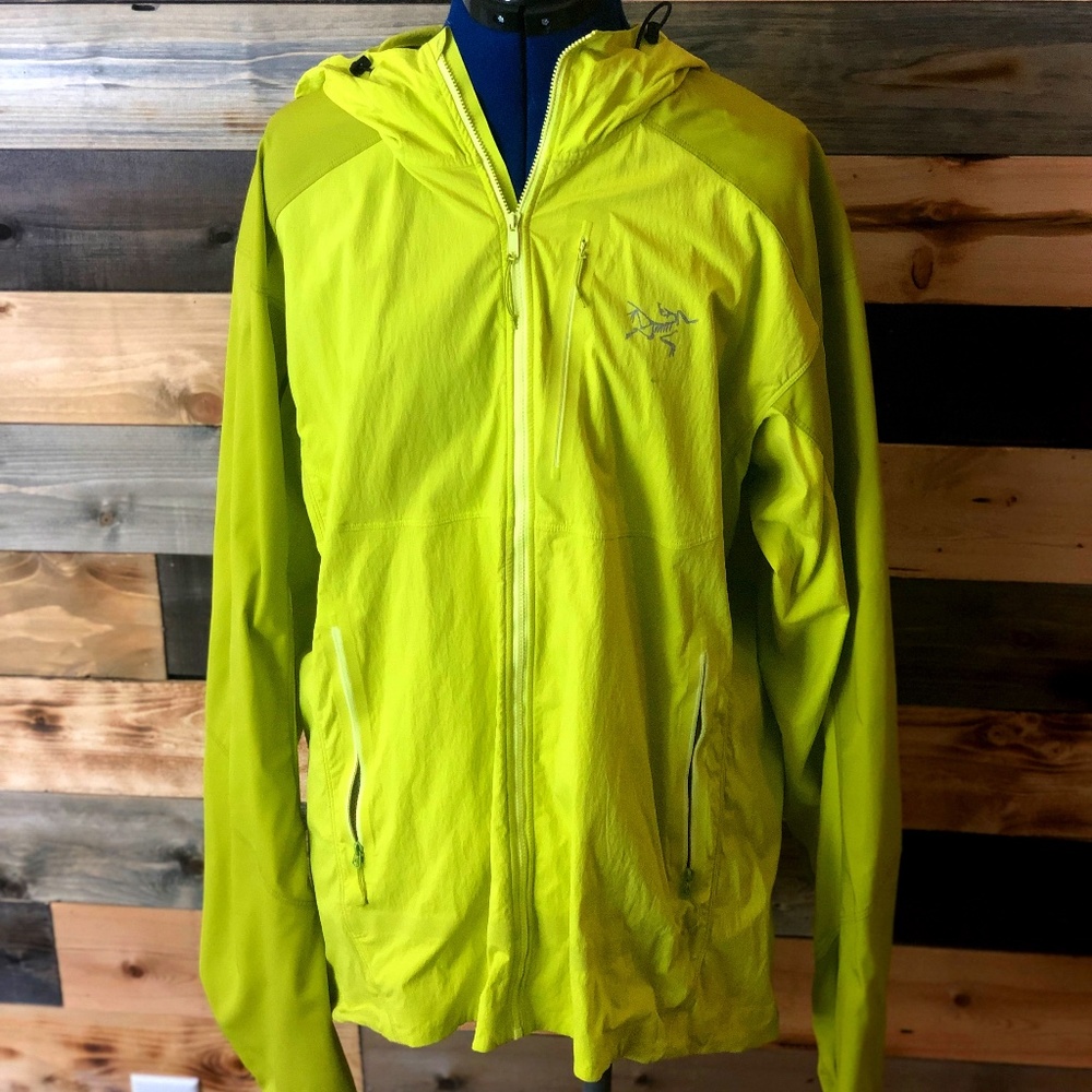 Arc'Teryx Men's Light shell jacket